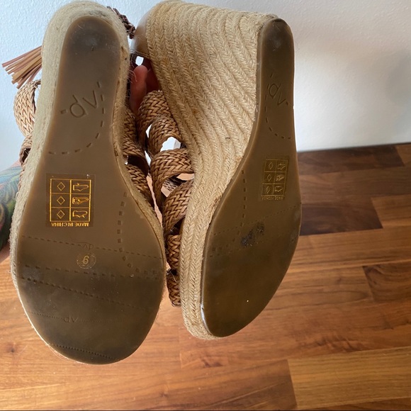 Dolce Vita wedges- perfect condition/like new - Picture 5 of 6